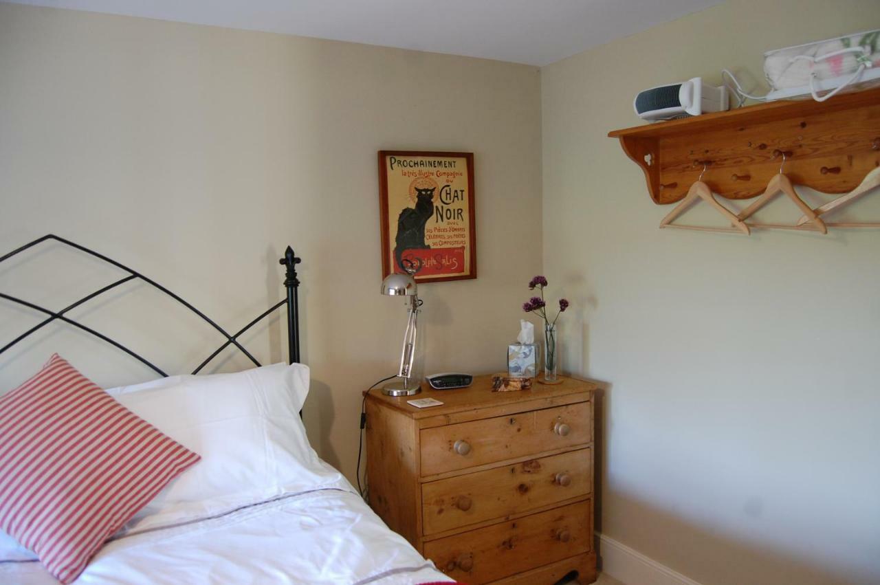 يوفيل Home Barn Bed And Breakfast المظهر الخارجي الصورة